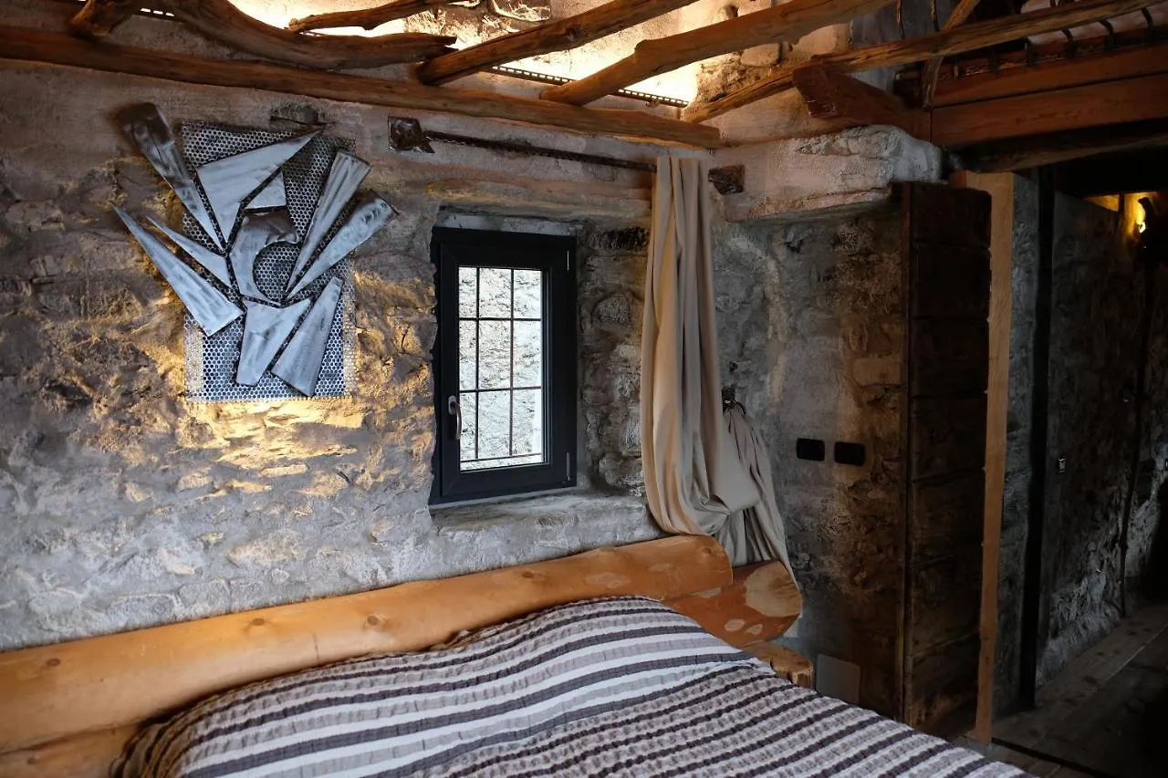 Ferienhaus Appartamenti Montemezzo Le Case In Pietra Vista Lago Gera Lario Italien